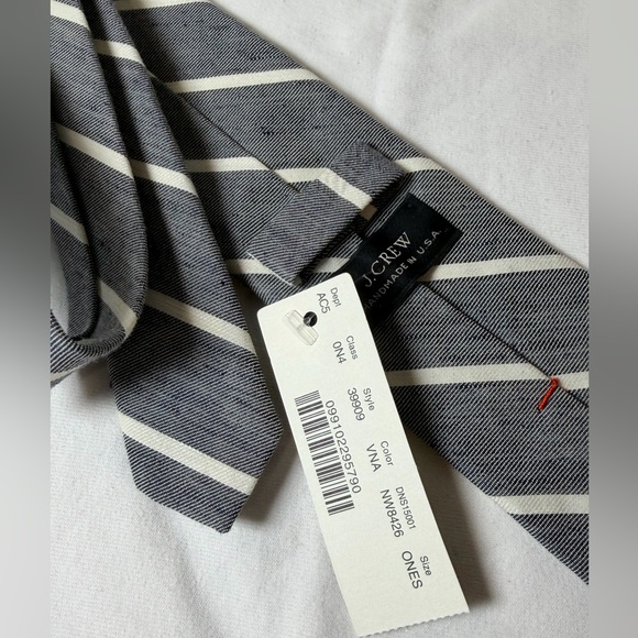 NWT N. Crew Hand Made in USA Linen Silk Blend Slim Classic Gray Striped Tie - Picture 5 of 11